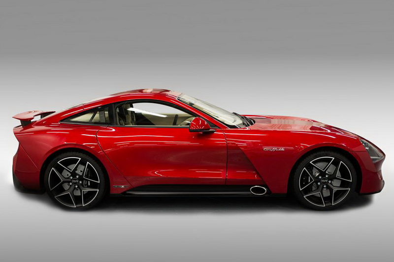 Illustration for article titled The TVR Griffith Is Finally Back With A 500 HP V8 And A Manual Gearbox
